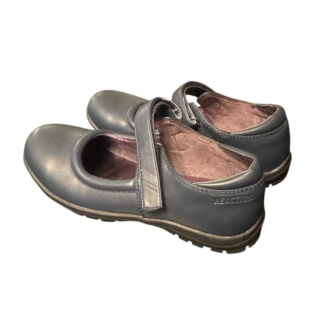 Kenneth Cole Reaction Navy Blue Kids Mary Jane Shoes size 4